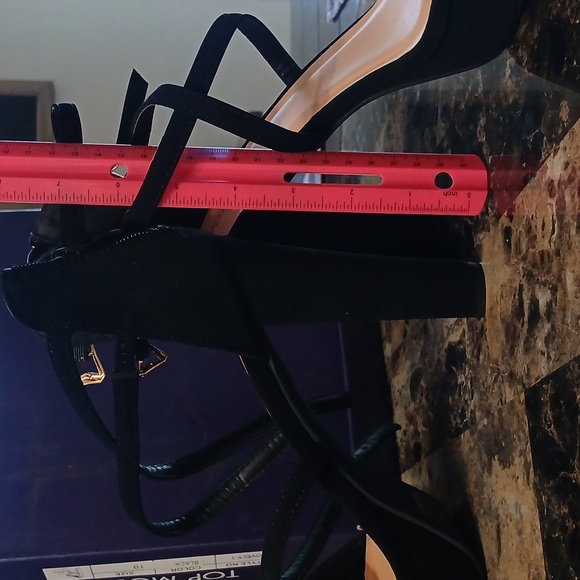 Black Platform Heels with Chunky Heel and Straps - Picture 5 of 6